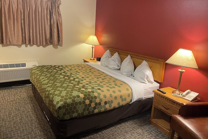 Harmony Inn & Suites