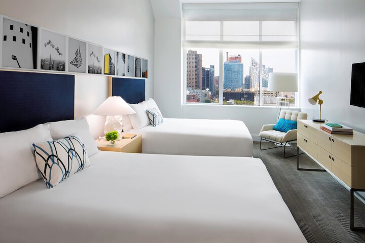 Room 32 of 67