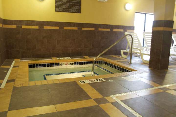 Hampton Inn & Suites Watertown