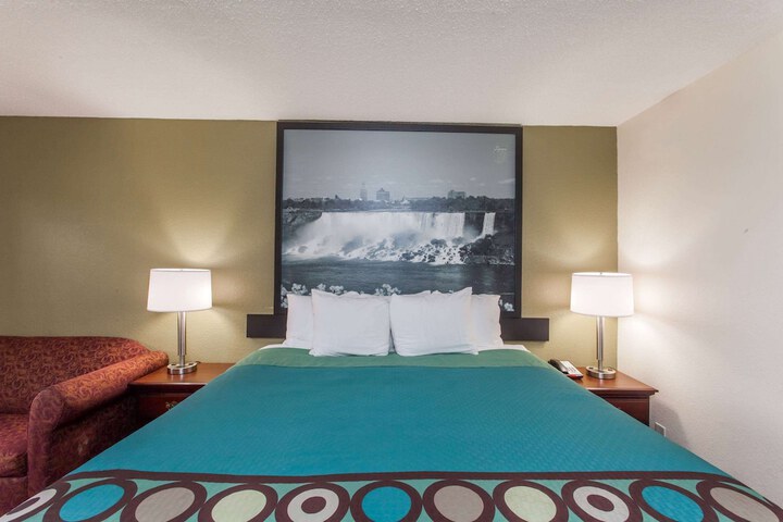 Room 19 of 29