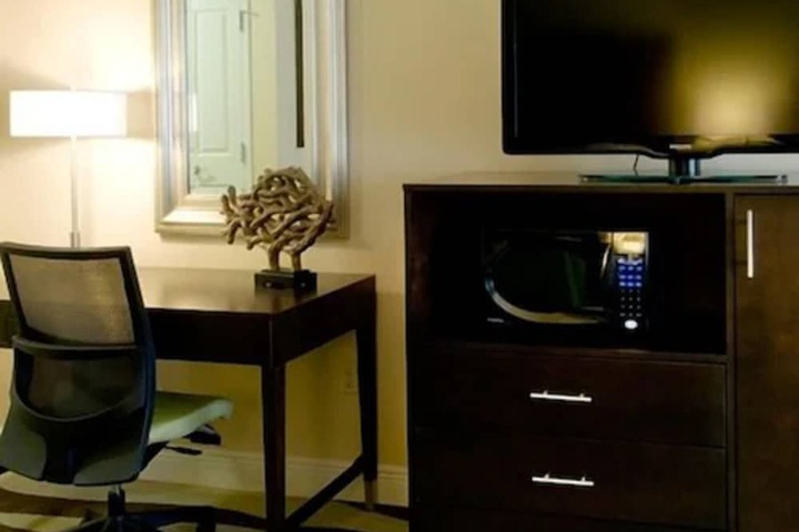 Room 18 of 37