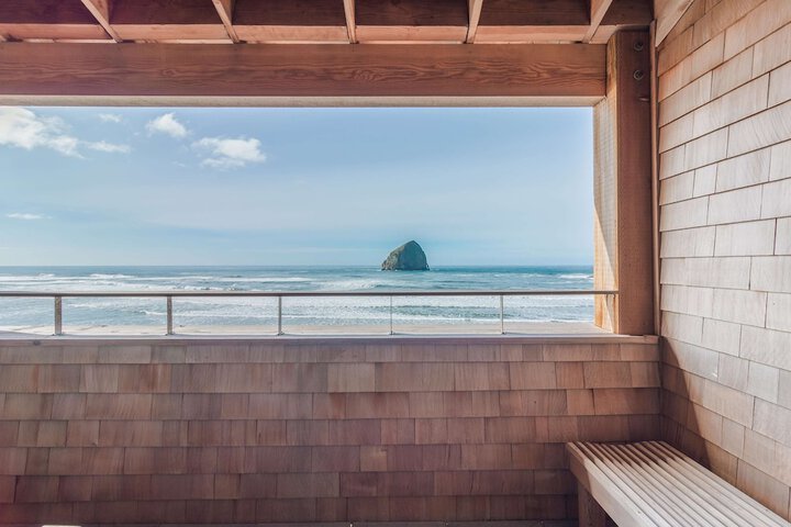 Headlands Coastal Lodge & Spa