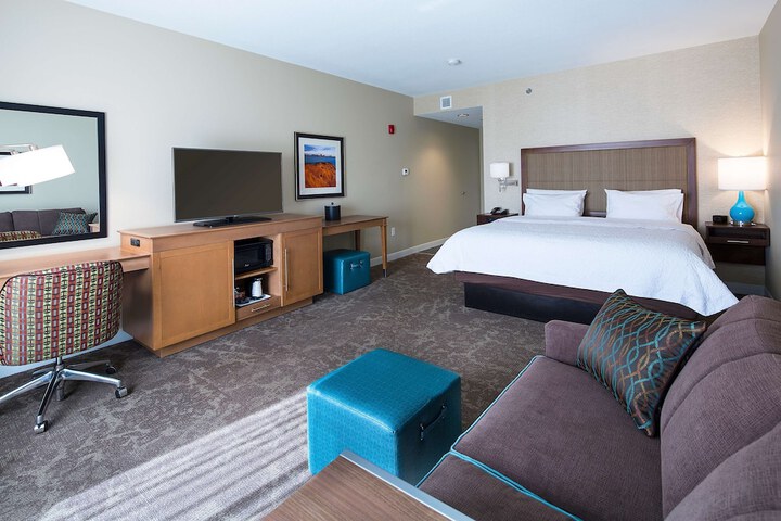 Room 17 of 34