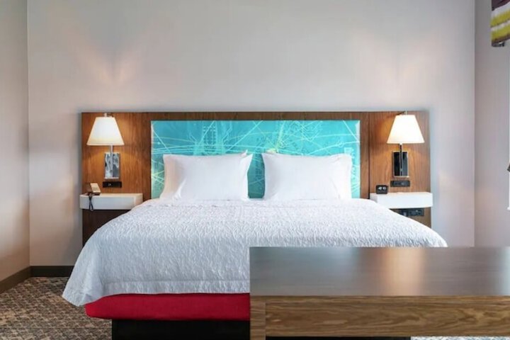 Room 10 of 31