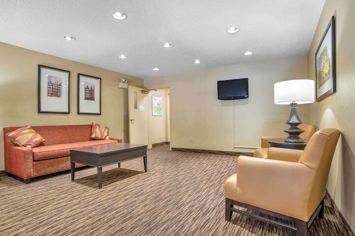 Hotel Interior 8 of 27