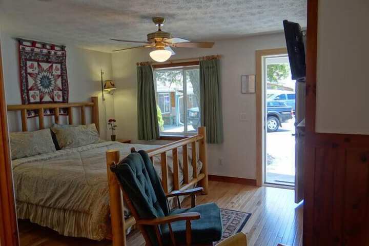 Room 150 of 191