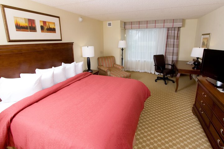 Room 10 of 17