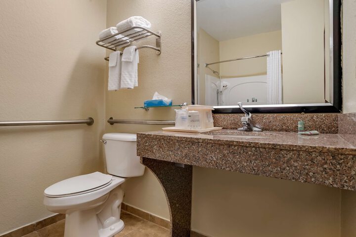 Room 15 of 19