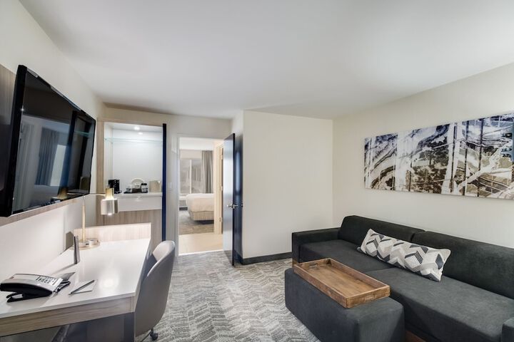 Room 34 of 46