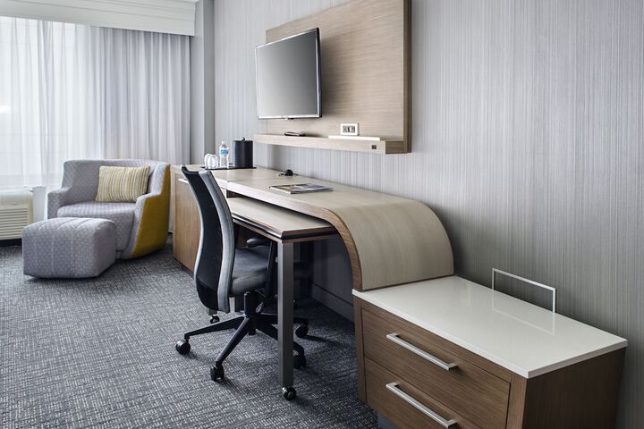 Courtyard by Marriott Charlotte City Center