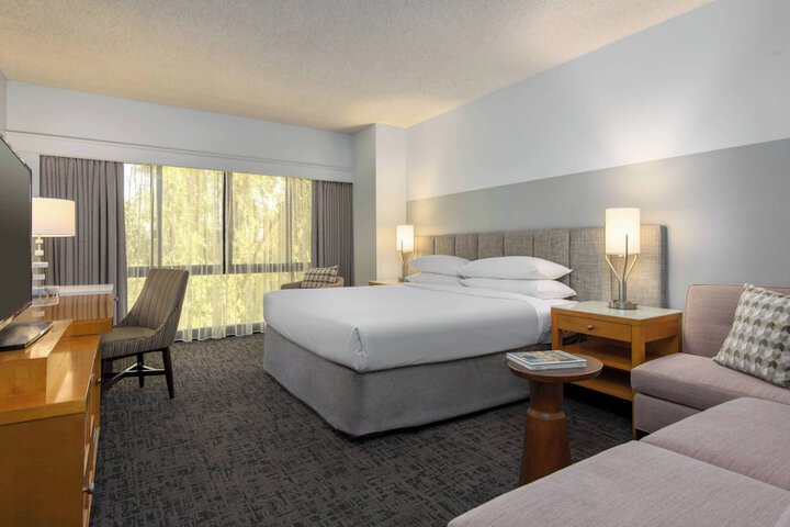 Renaissance Palm Springs Hotel