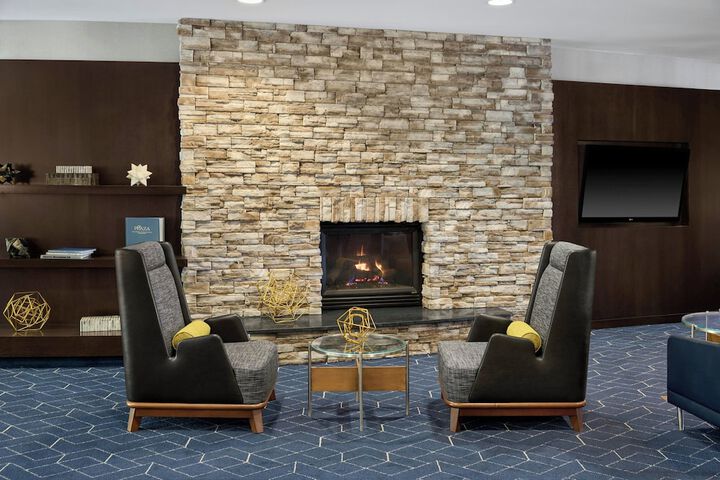 Courtyard by Marriott Kansas City Shawnee