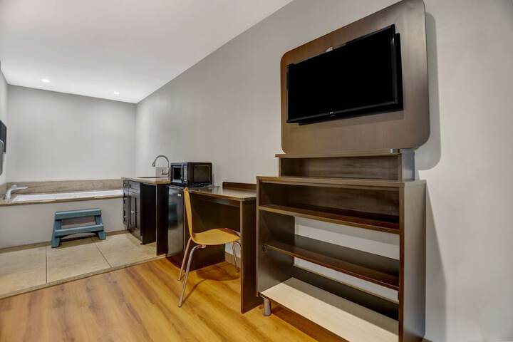 Room 20 of 26