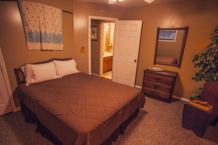 Room 53 of 137