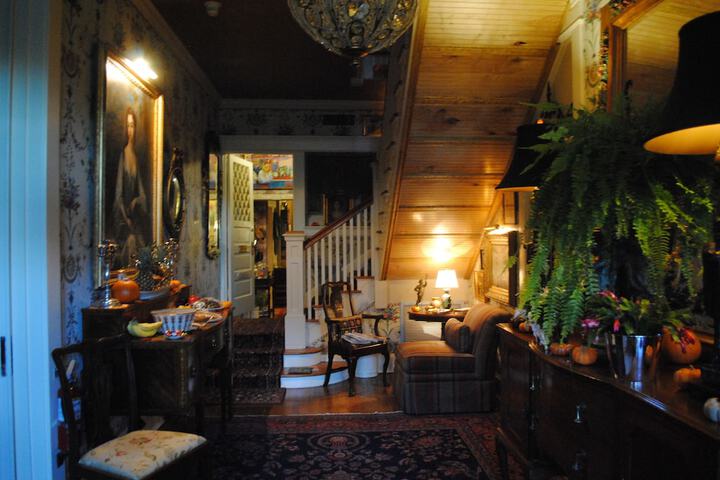 Stay Fairfield - Fairfield Place and Fairfield Manor Bed & Breakfast