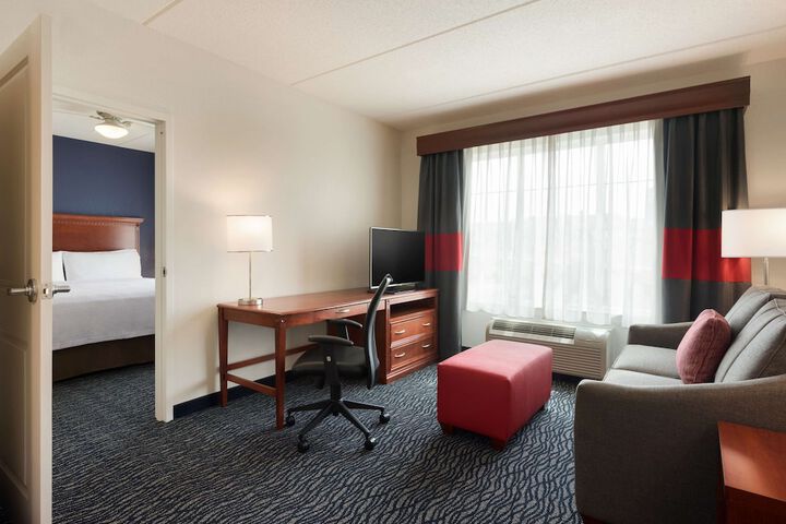 Room 21 of 37