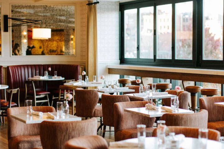 Dining 54 of 77
