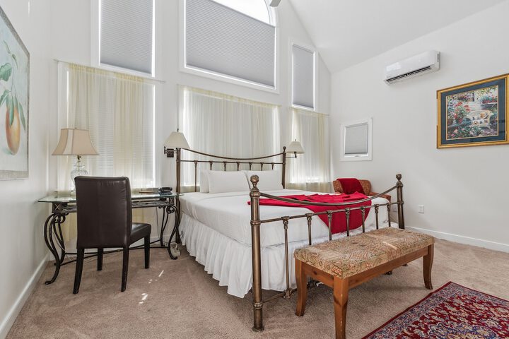 The Columbia Inn at Peralynna Manor