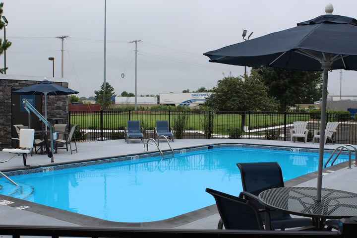Pool 5 of 44