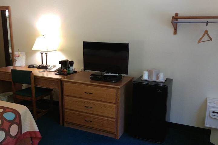 Room 27 of 47