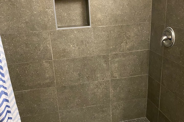 Room 65 of 83