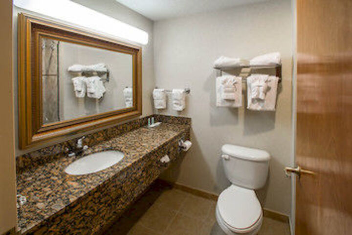 MainStay Suites