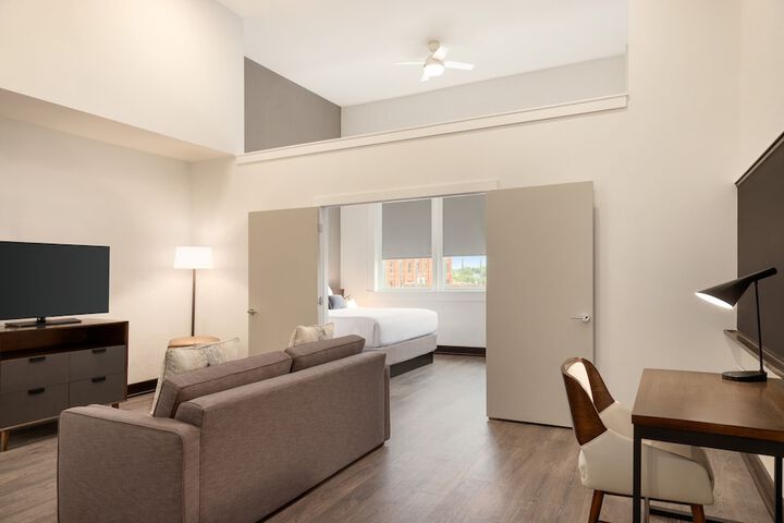Room 10 of 44