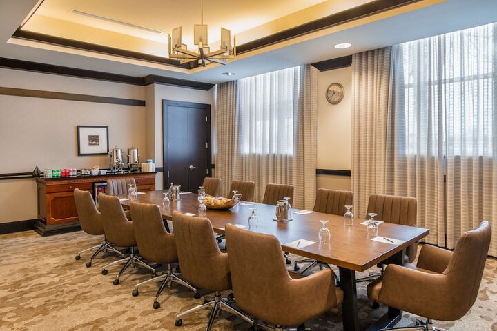 Hilton Columbus / Polaris