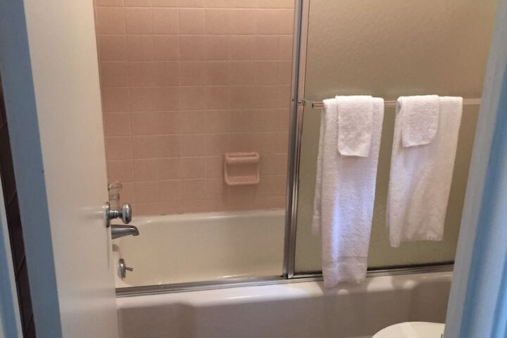 Room 15 of 21