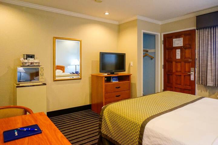 Room 12 of 49