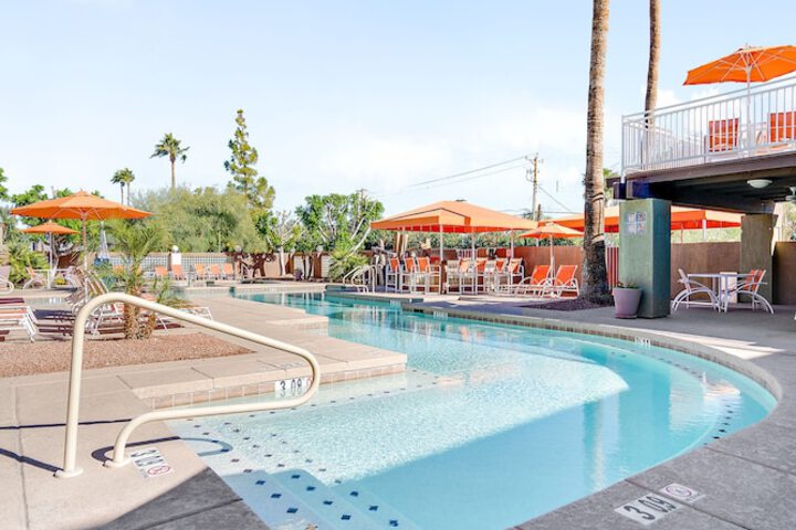 Pool 20 of 79