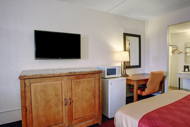 Room 14 of 31