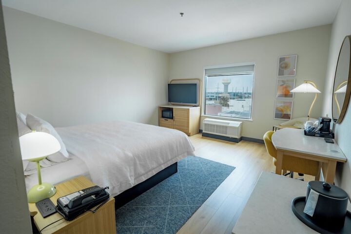 Hampton Inn & Suites Mission