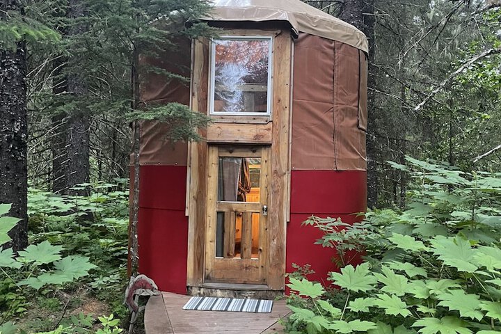 Nauti Otter Inn and Yurt Village