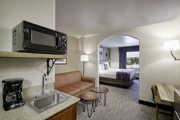 Yellowstone Park Hotel