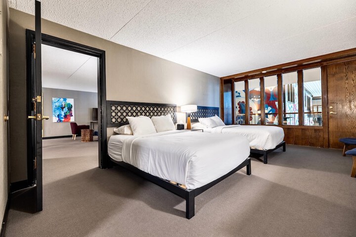 The Highlander Hotel Iowa City an Ascend Collection Hotel