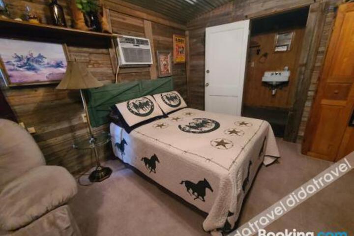 The Buffalo Girls Hotel