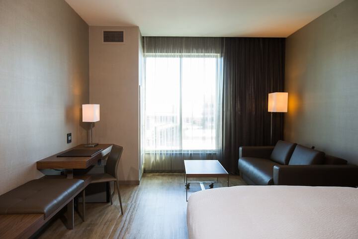 AC Hotel by Marriott Cincinnati at Liberty Center