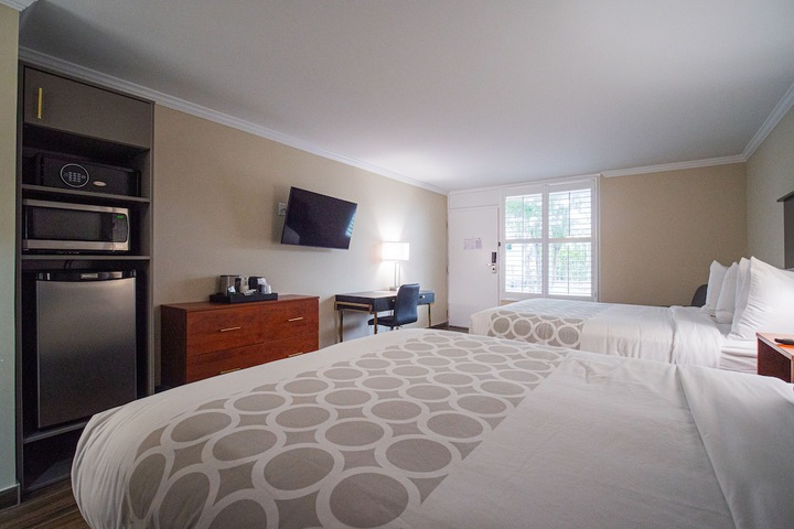 Room 7 of 49