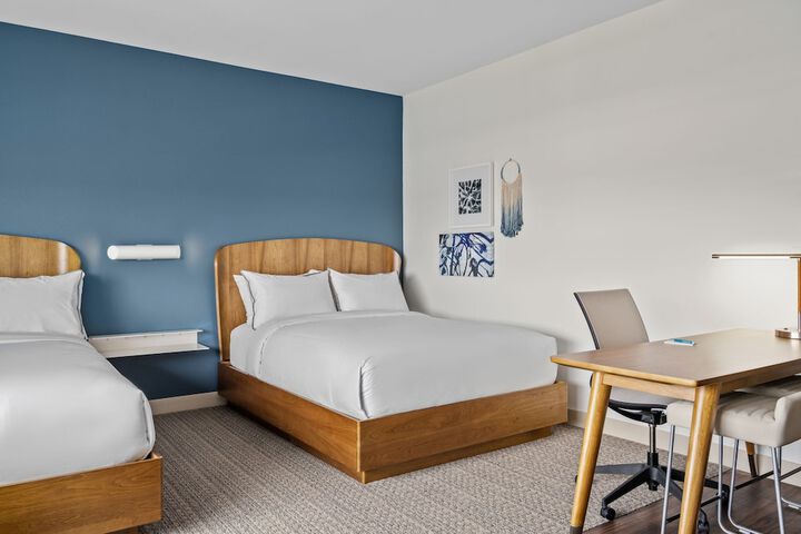 Room 13 of 34