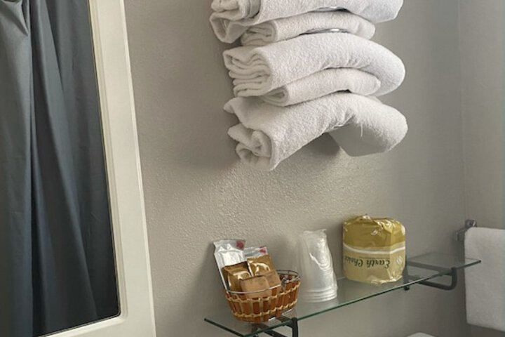 Room 49 of 76
