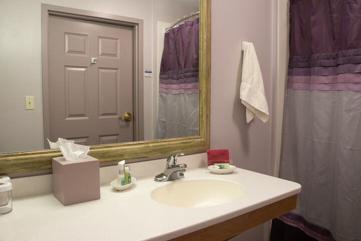 Room 16 of 77