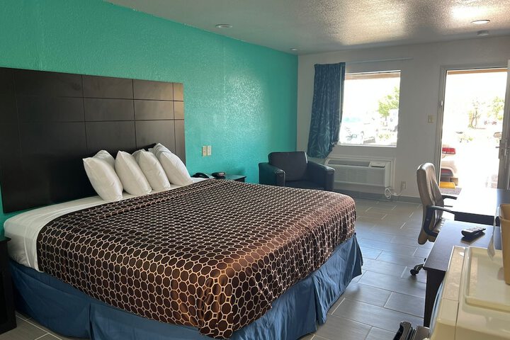 Room 21 of 39