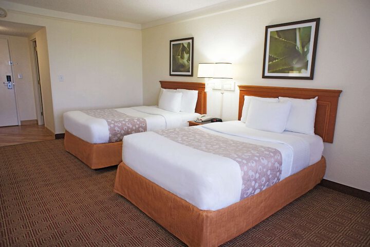 Room 10 of 24