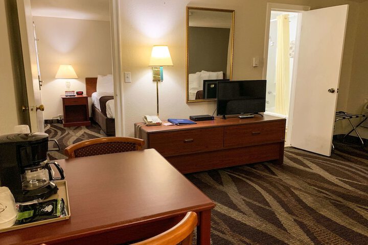 Room 32 of 44