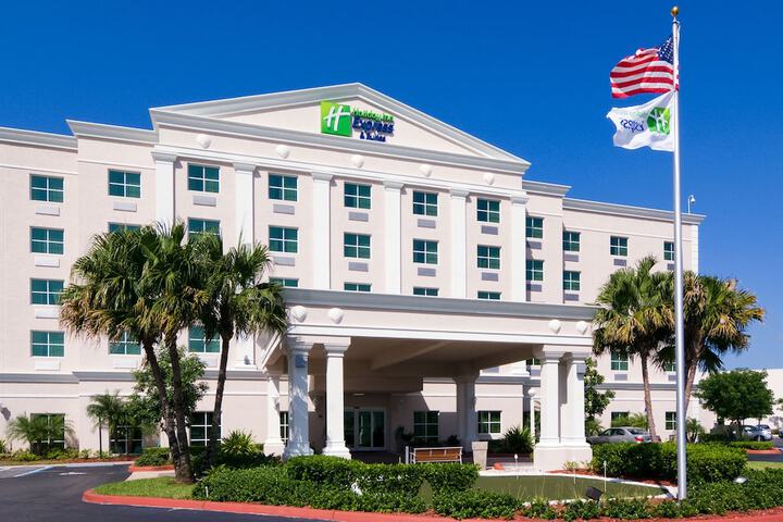 Hotel 2 of 42