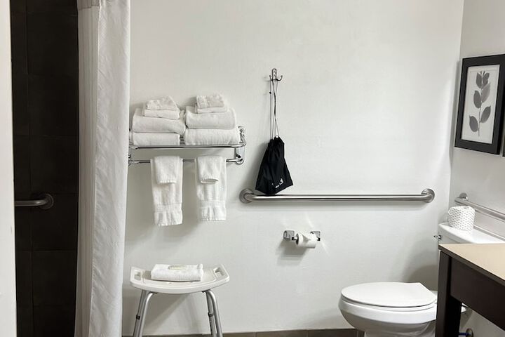 Room 25 of 51