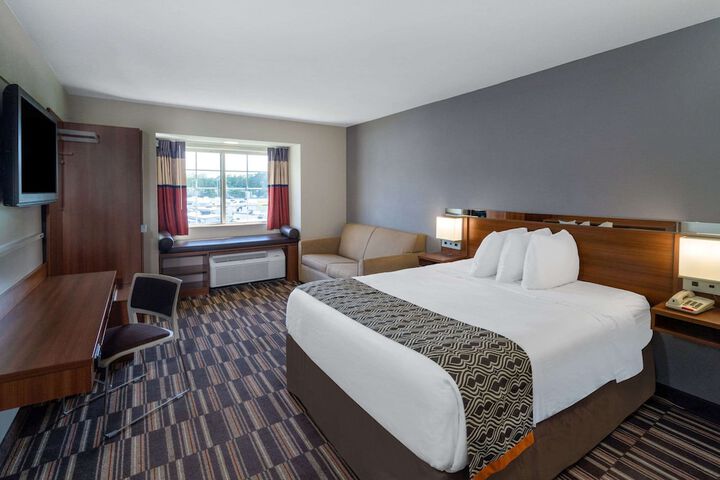 Room 15 of 26
