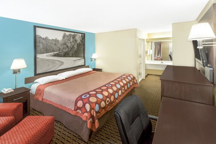Room 20 of 34
