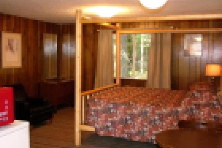 Room 30 of 99